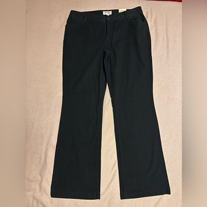 Women’s St Johns Bay Straight-leg Twill Pants; size 14; brand new, never worn